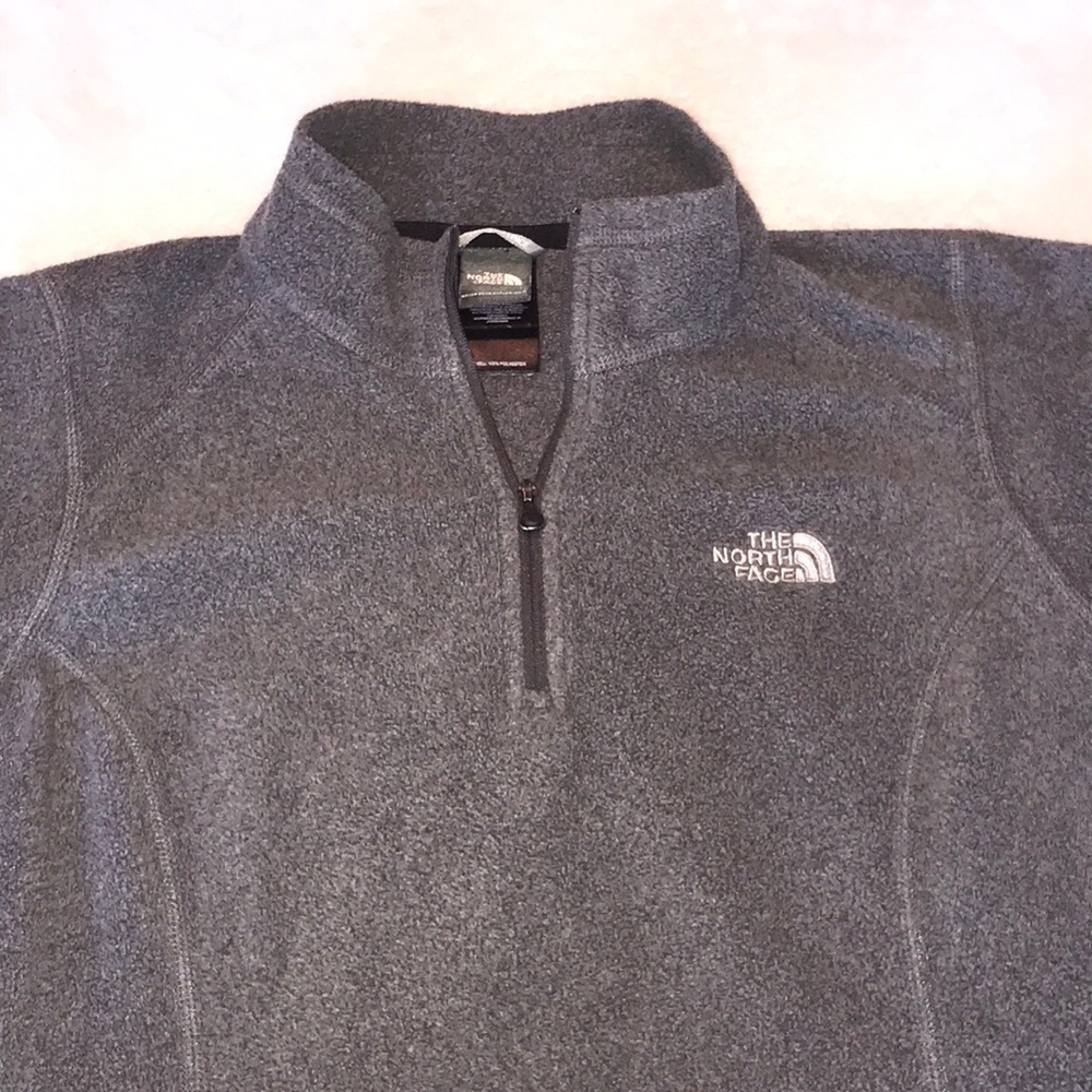 The North Face Fleece Pullover - Picture 3 of 6